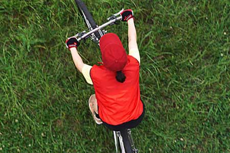 安全な電動アシスト自転車の乗り方